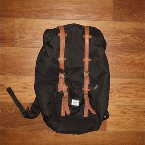 Herschel Little America 2016